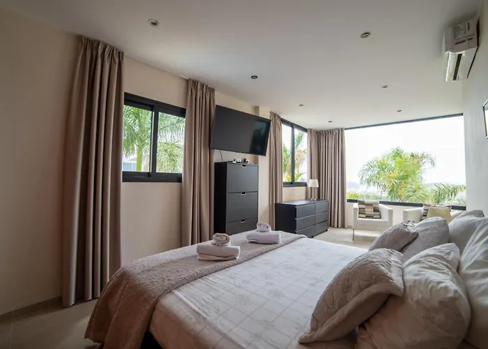 Βίλα Luxe Detached Julia Tenerife *